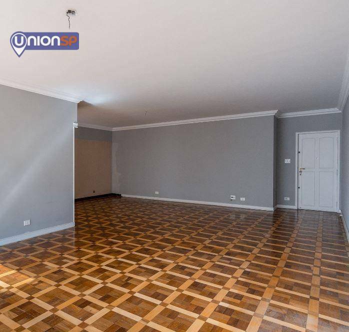 Apartamento à venda com 4 quartos, 222m² - Foto 2