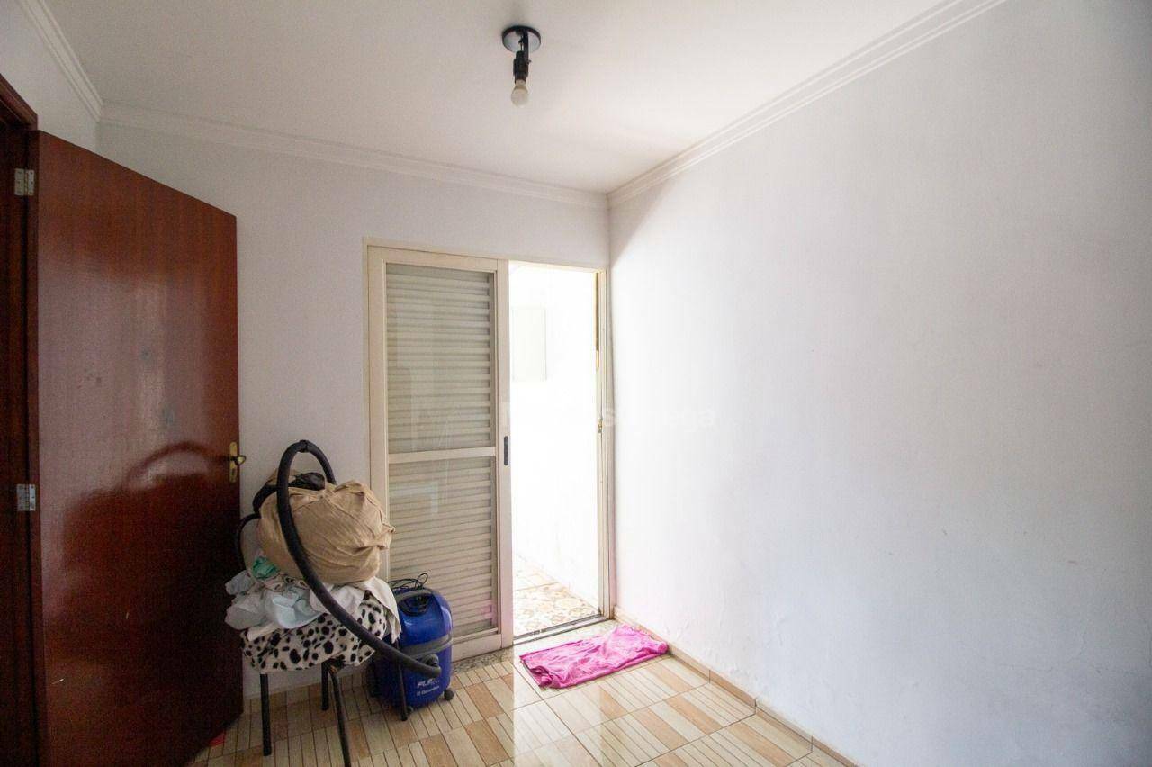 Casa à venda com 3 quartos, 247m² - Foto 8