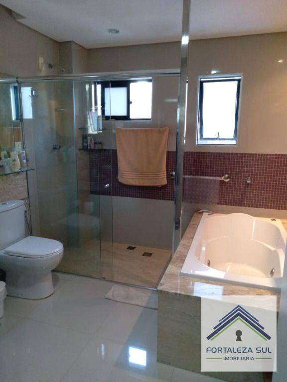 Apartamento à venda com 4 quartos, 197m² - Foto 13