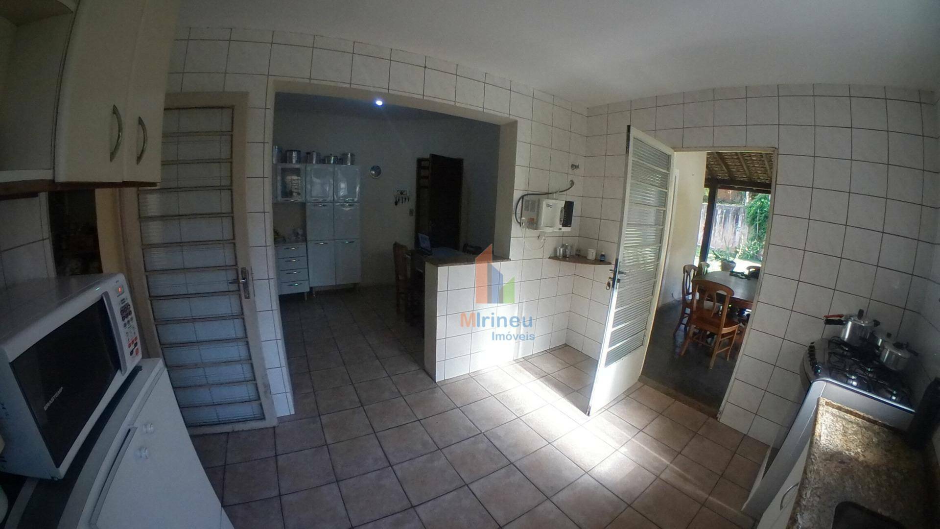 Casa à venda com 5 quartos, 202m² - Foto 10