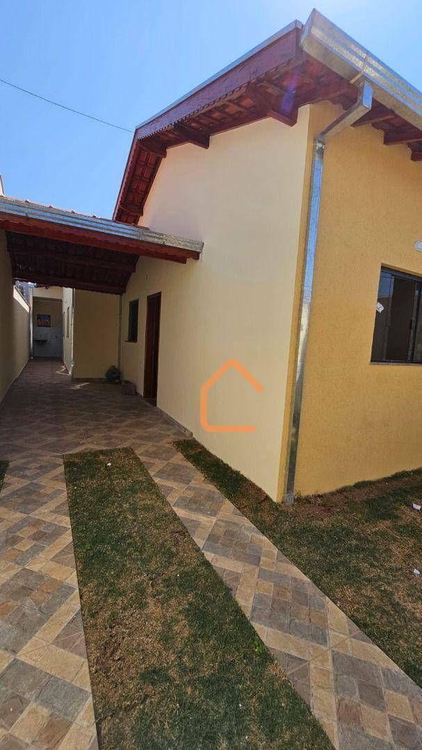 Casa à venda com 3 quartos, 90m² - Foto 2