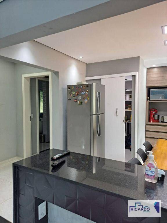 Chácara à venda com 2 quartos, 220m² - Foto 9