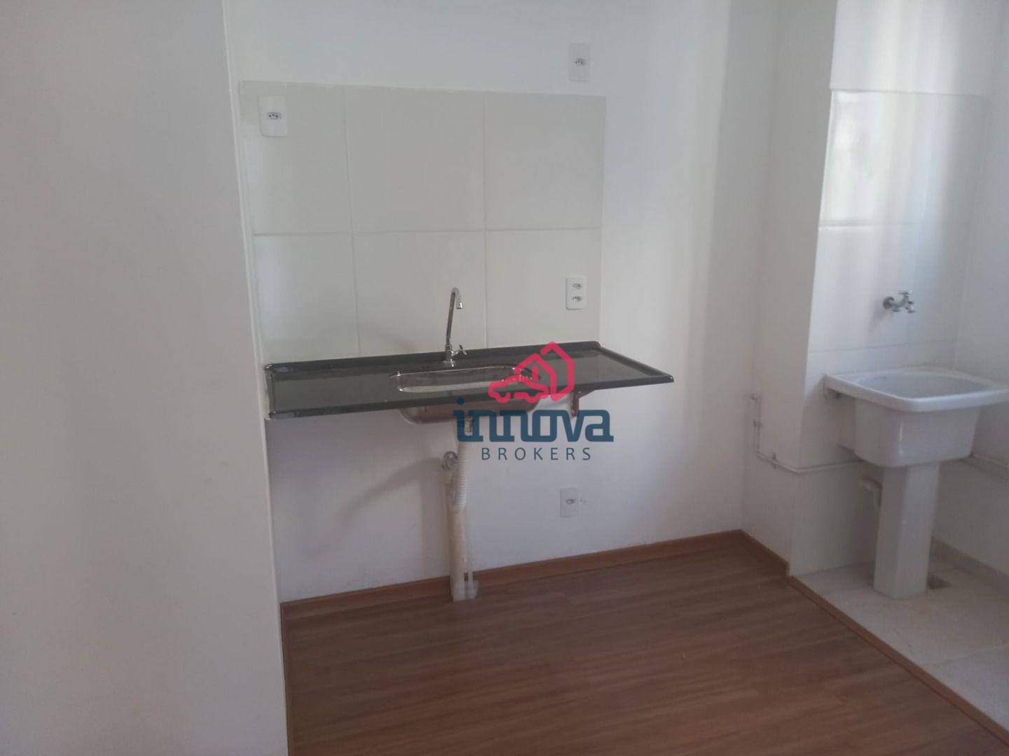 Apartamento à venda com 2 quartos, 37m² - Foto 2