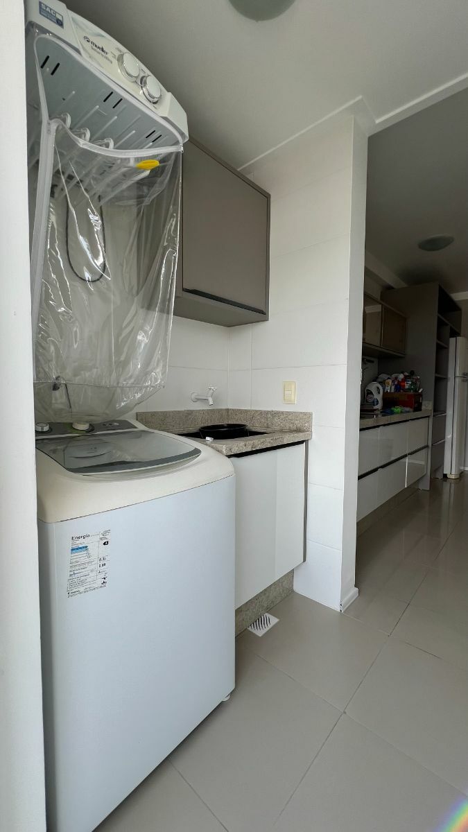 Apartamento para alugar com 2 quartos, 72m² - Foto 24