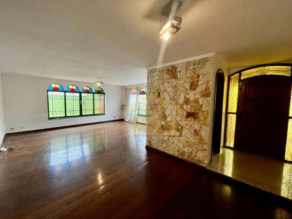 Sobrado à venda com 3 quartos, 347m² - Foto 2