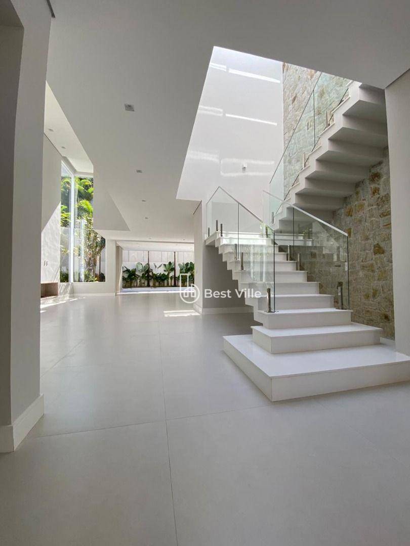 Casa de Condomínio à venda com 5 quartos, 640m² - Foto 9