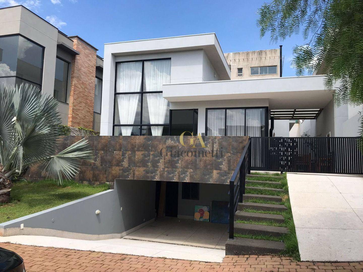 Casa de Condomínio para alugar com 4 quartos, 310m² - Foto 1