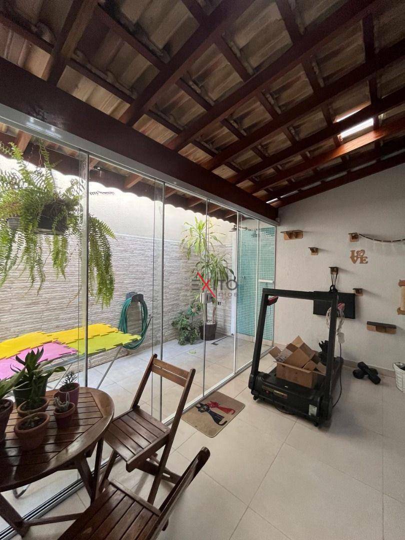 Casa para alugar com 3 quartos, 173m² - Foto 12