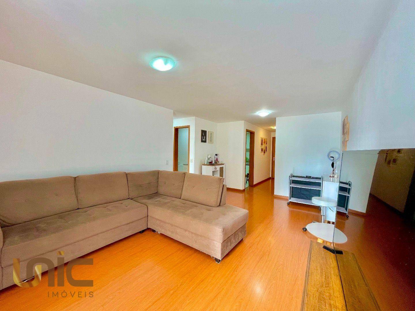 Apartamento à venda com 2 quartos, 81m² - Foto 2