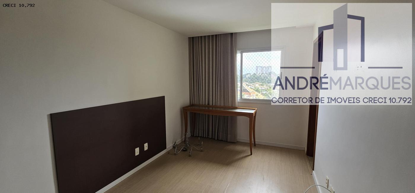 Apartamento à venda com 4 quartos, 212m² - Foto 12