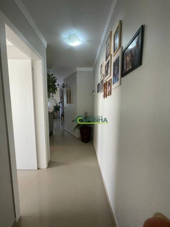 Apartamento à venda com 2 quartos, 67m² - Foto 16