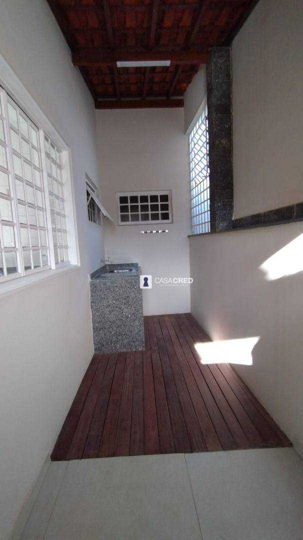 Casa à venda com 4 quartos, 350m² - Foto 21