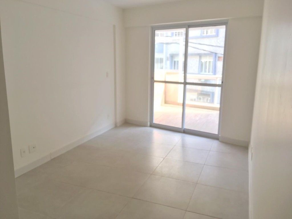 Apartamento à venda com 3 quartos, 179m² - Foto 9