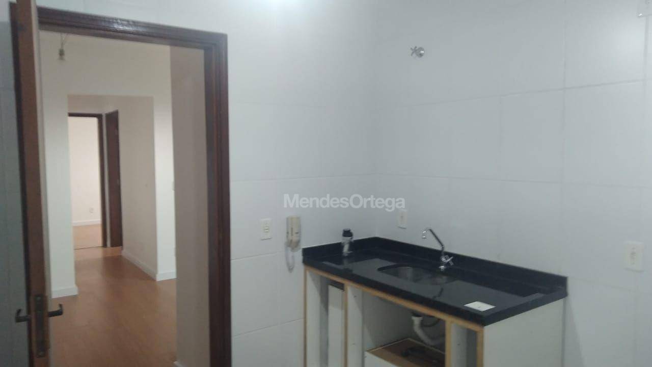 Apartamento à venda com 2 quartos, 67m² - Foto 11