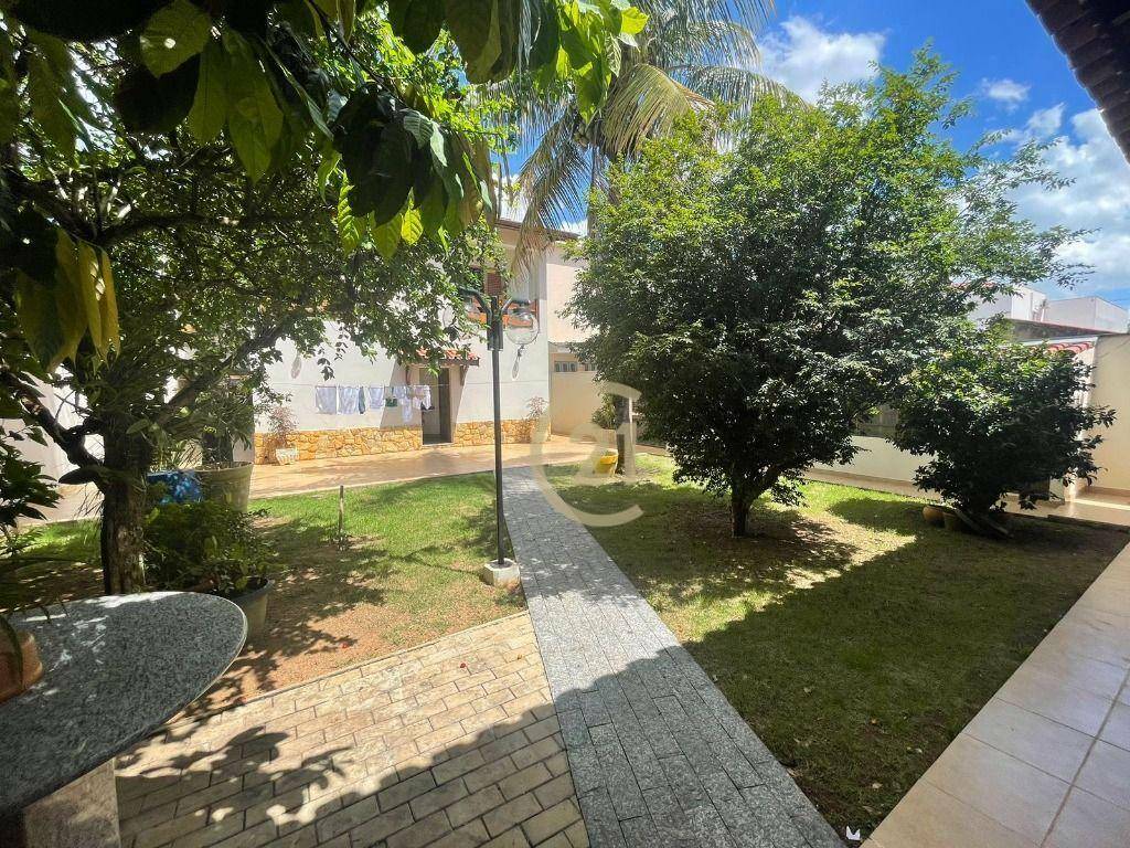 Casa à venda com 4 quartos, 315m² - Foto 3