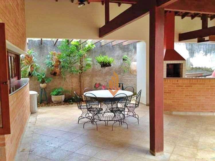 Casa à venda com 4 quartos, 400m² - Foto 26