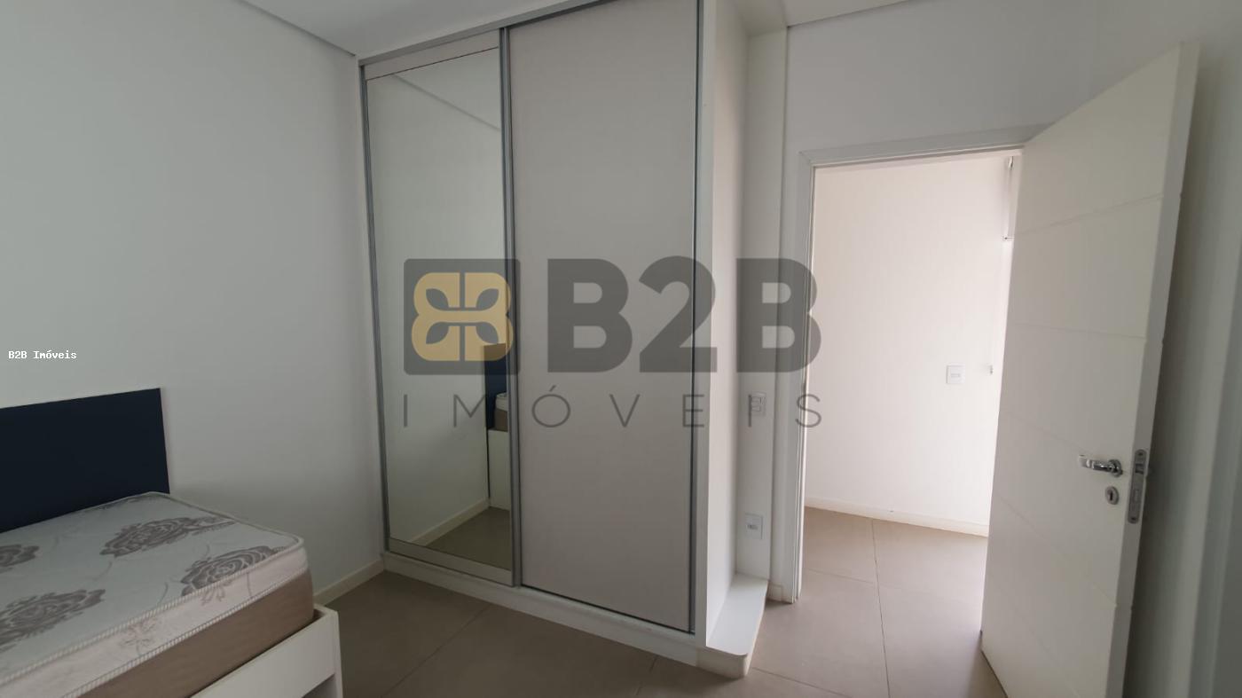 Casa de Condomínio à venda com 3 quartos, 250m² - Foto 13