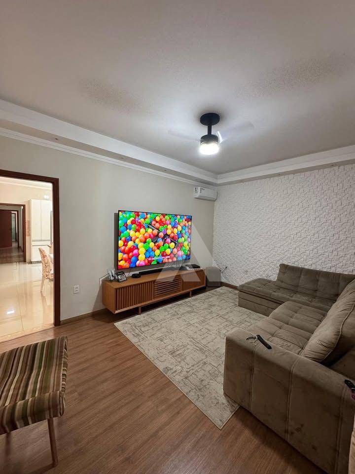 Casa, 2 quartos, 135 m² - Foto 1