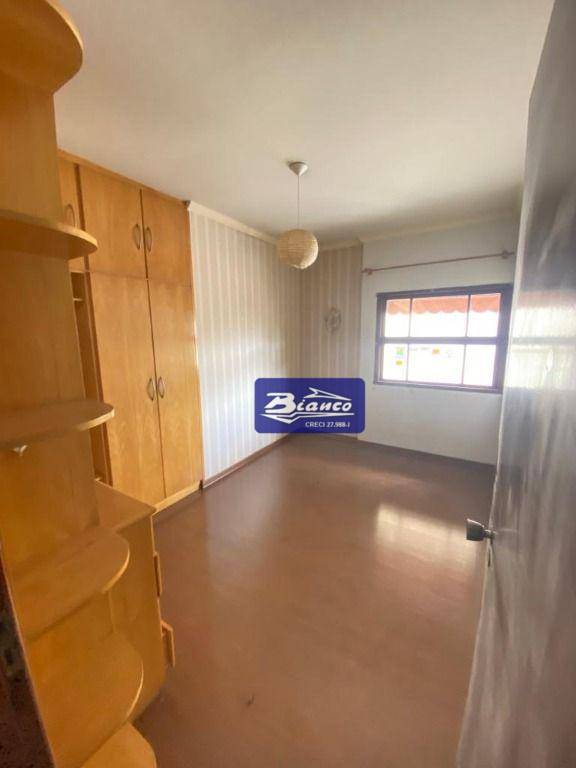 Casa para alugar com 4 quartos, 280m² - Foto 20