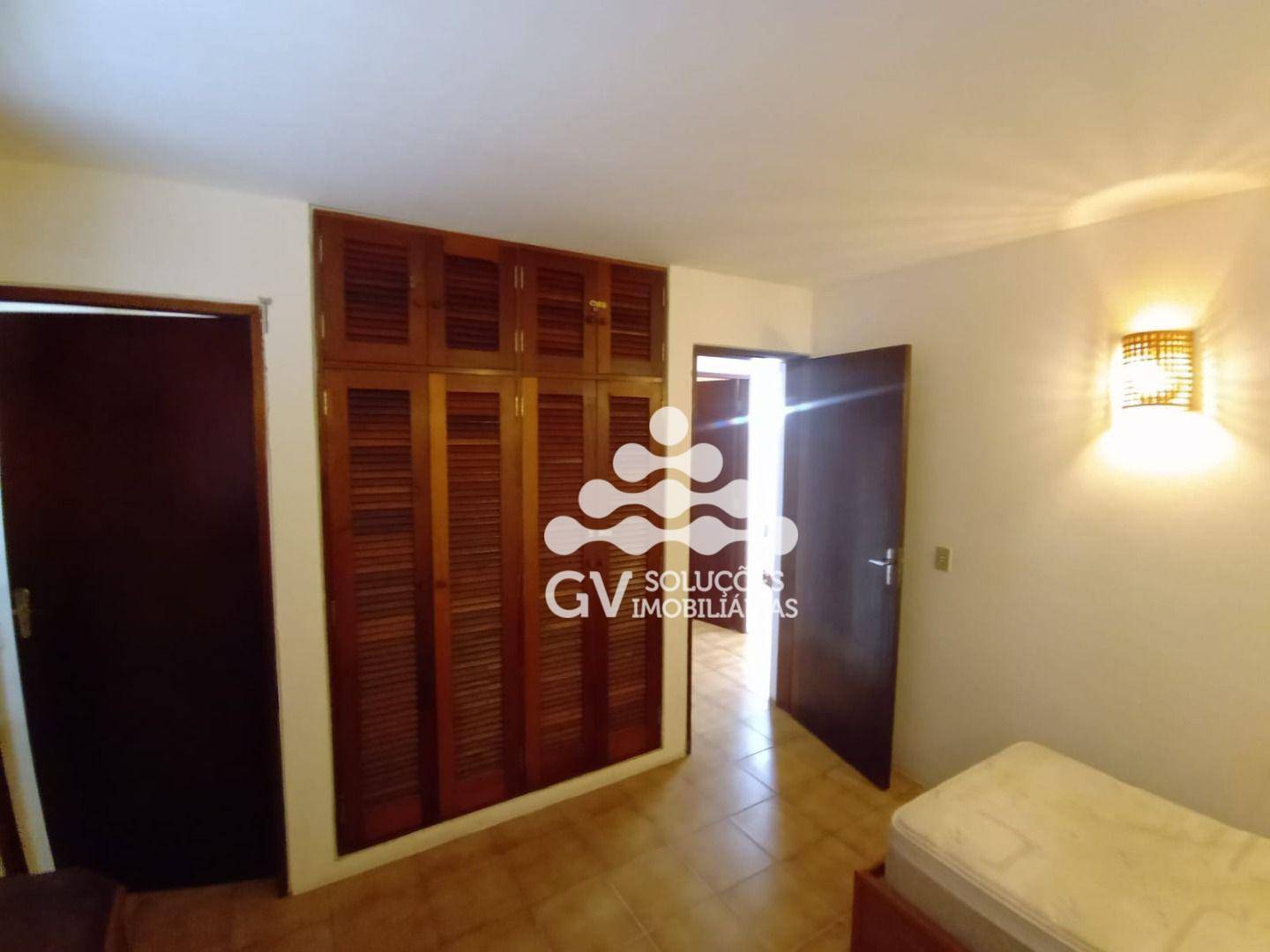 Casa à venda com 4 quartos, 180m² - Foto 16