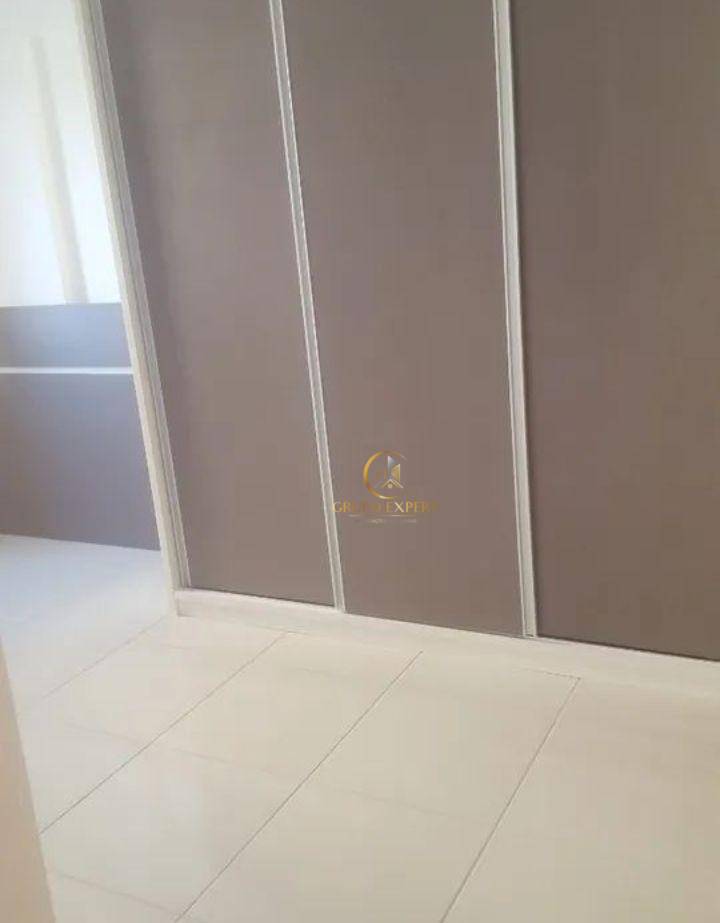 Apartamento à venda com 2 quartos, 77m² - Foto 2