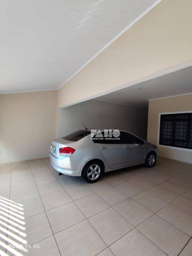 Casa à venda com 3 quartos, 163m² - Foto 3