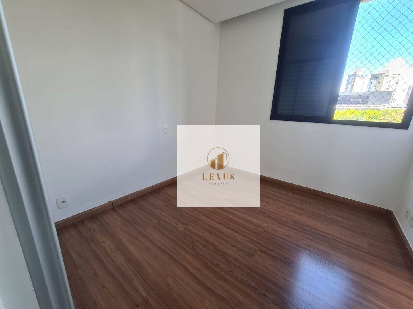 Apartamento à venda com 3 quartos, 206m² - Foto 13