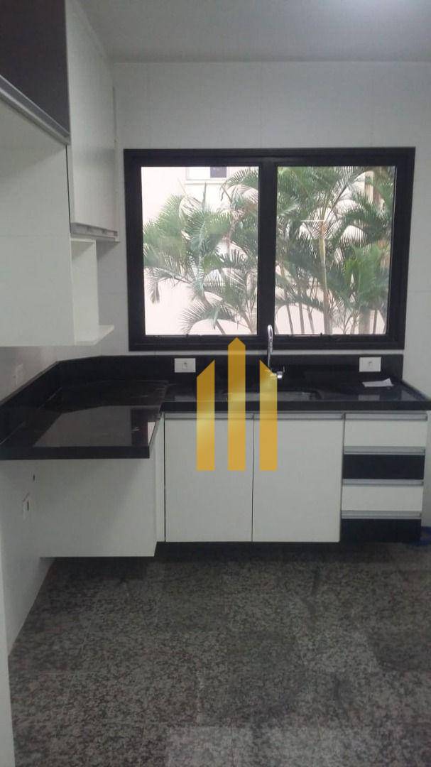 Apartamento para alugar com 4 quartos, 143m² - Foto 2