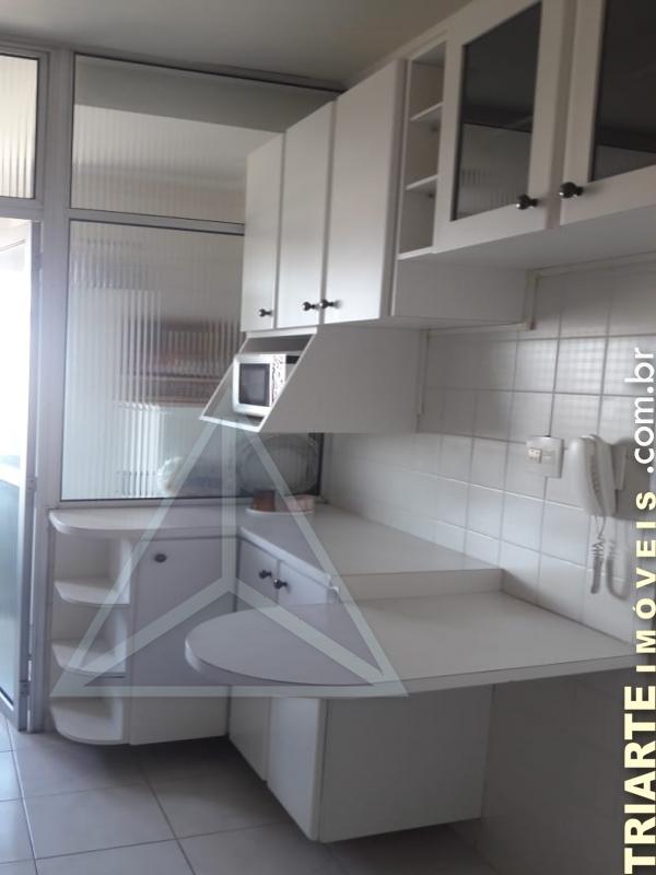 Apartamento à venda com 2 quartos, 66m² - Foto 5