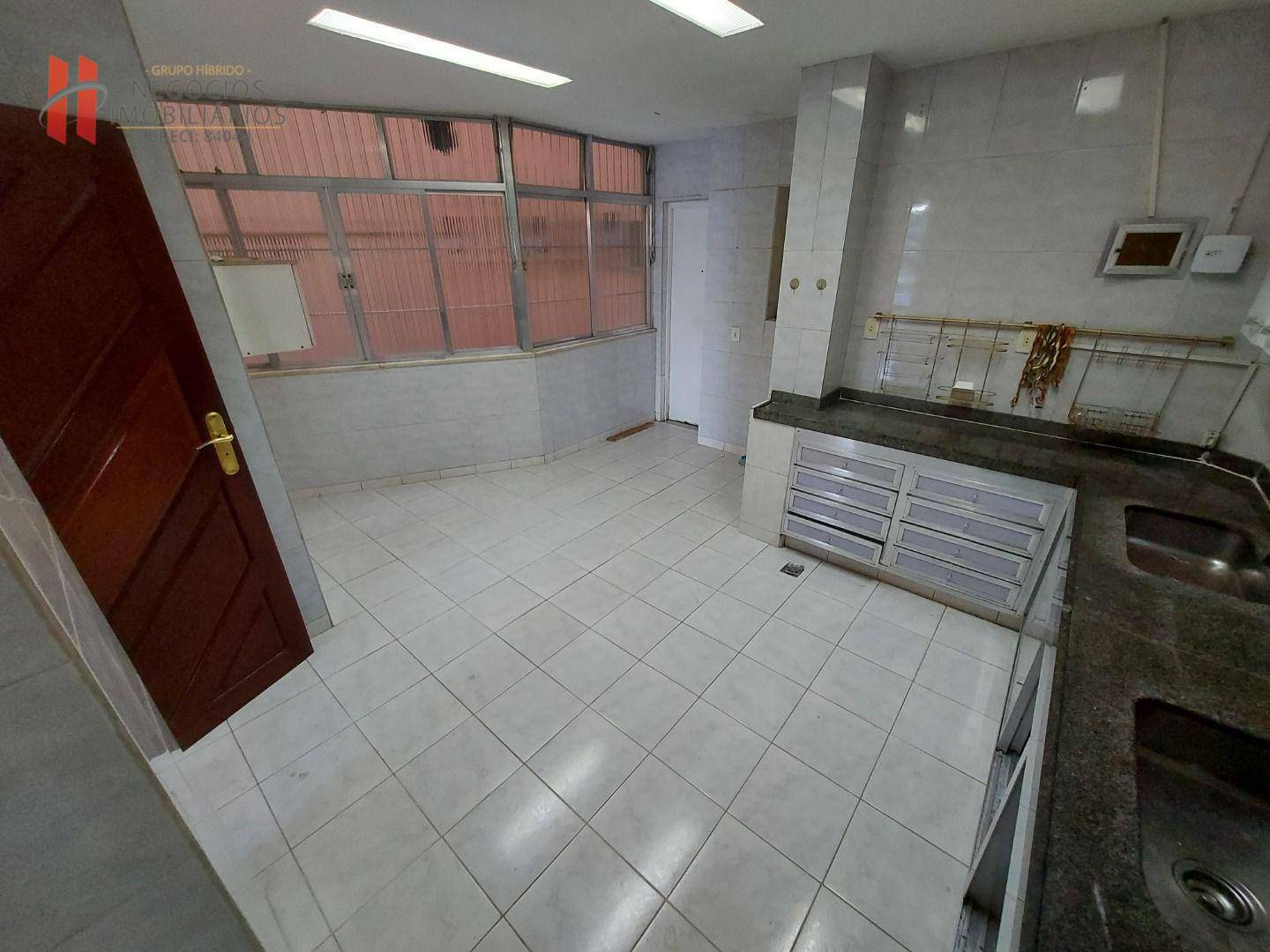 Apartamento à venda com 3 quartos, 210m² - Foto 37