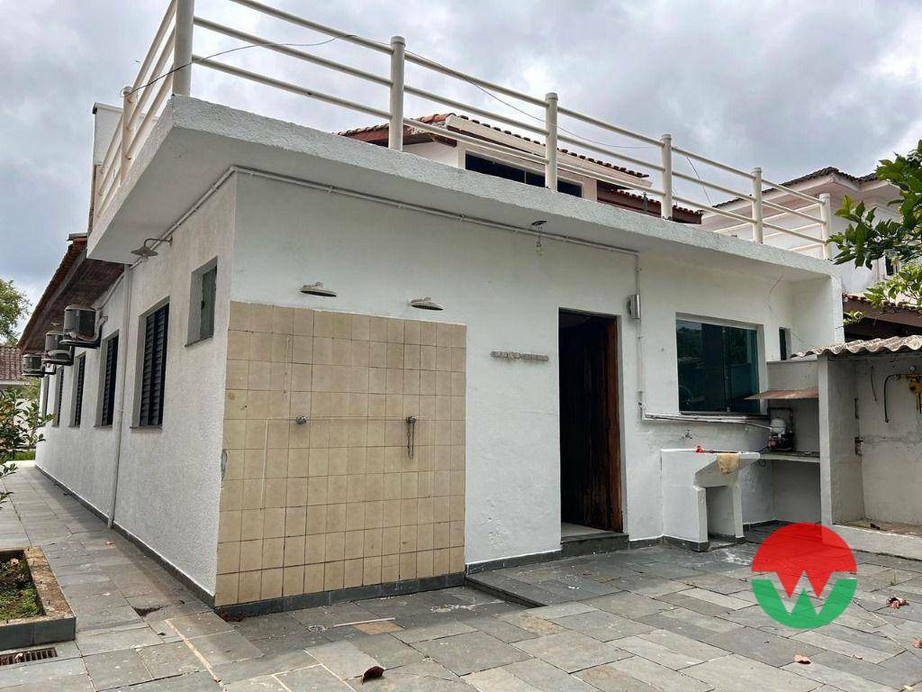 Casa de Condomínio à venda com 4 quartos, 247m² - Foto 9