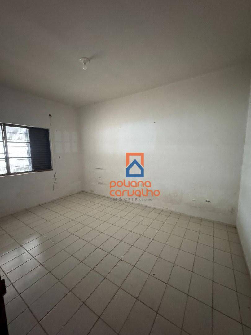 Casa para alugar com 3 quartos, 100m² - Foto 15