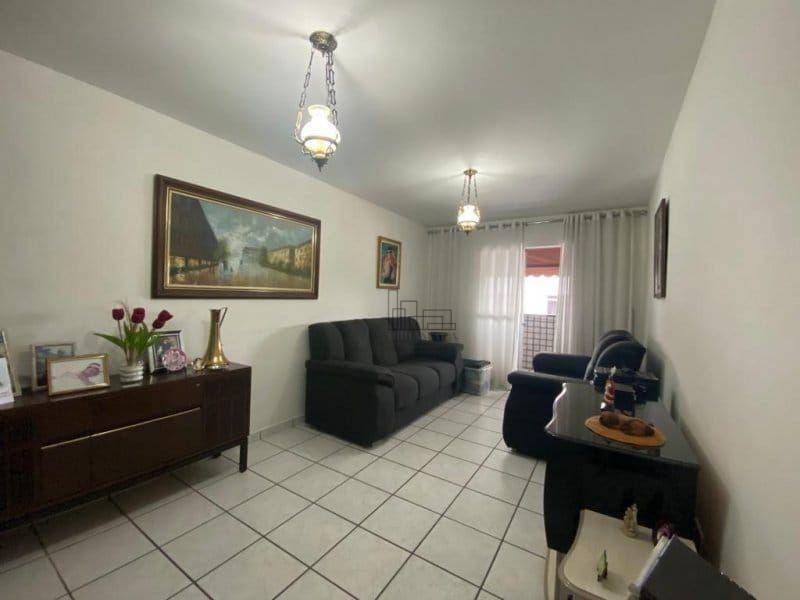 Apartamento à venda com 2 quartos, 70m² - Foto 1