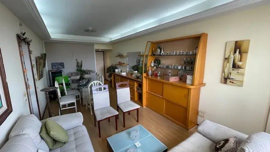 Apartamento à venda com 3 quartos, 107m² - Foto 3