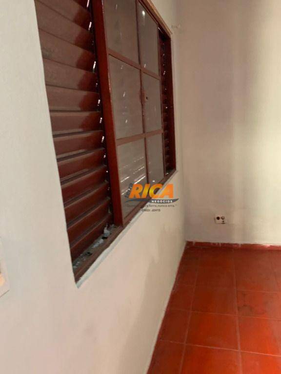 Casa à venda com 2 quartos, 70m² - Foto 6