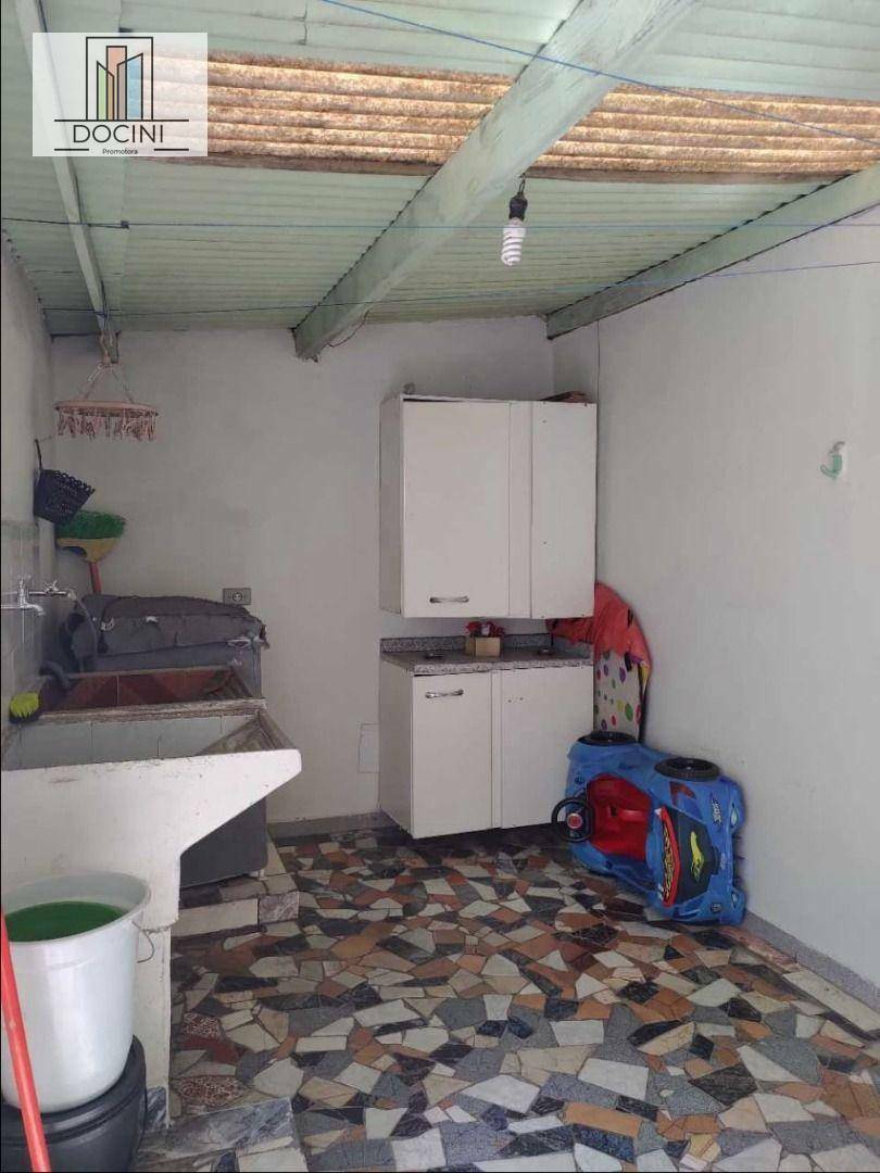 Sobrado à venda com 3 quartos, 250M2 - Foto 4