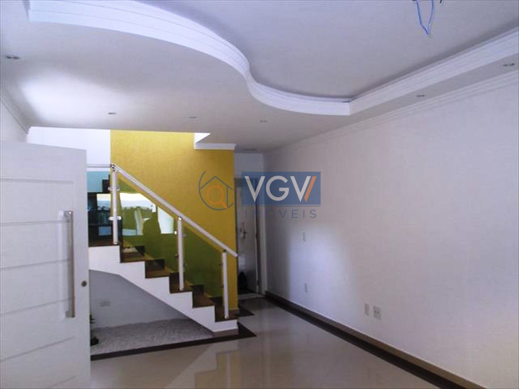 Sobrado à venda com 3 quartos, 140m² - Foto 1