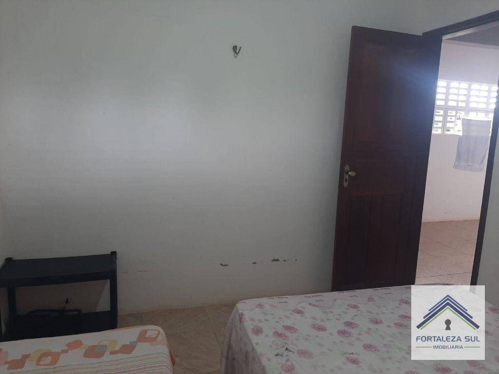 Casa à venda com 4 quartos, 240m² - Foto 10