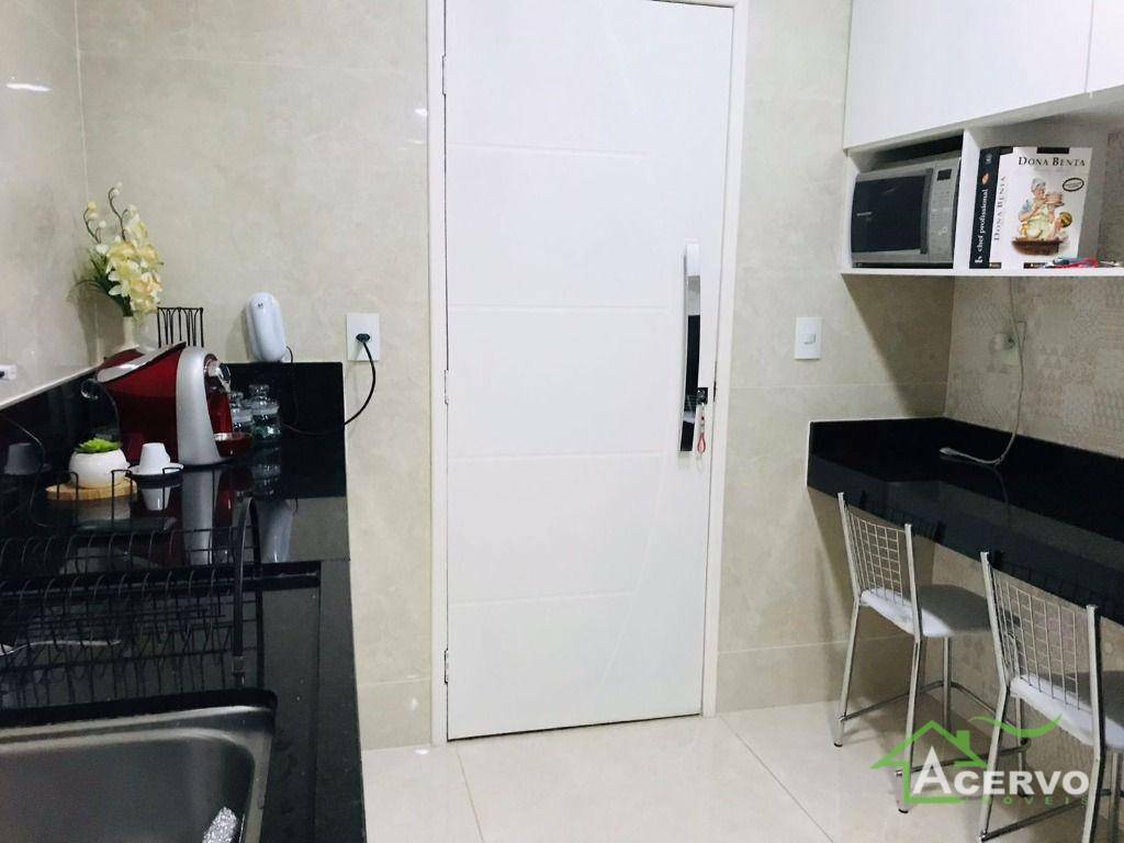 Apartamento à venda com 3 quartos, 257m² - Foto 9