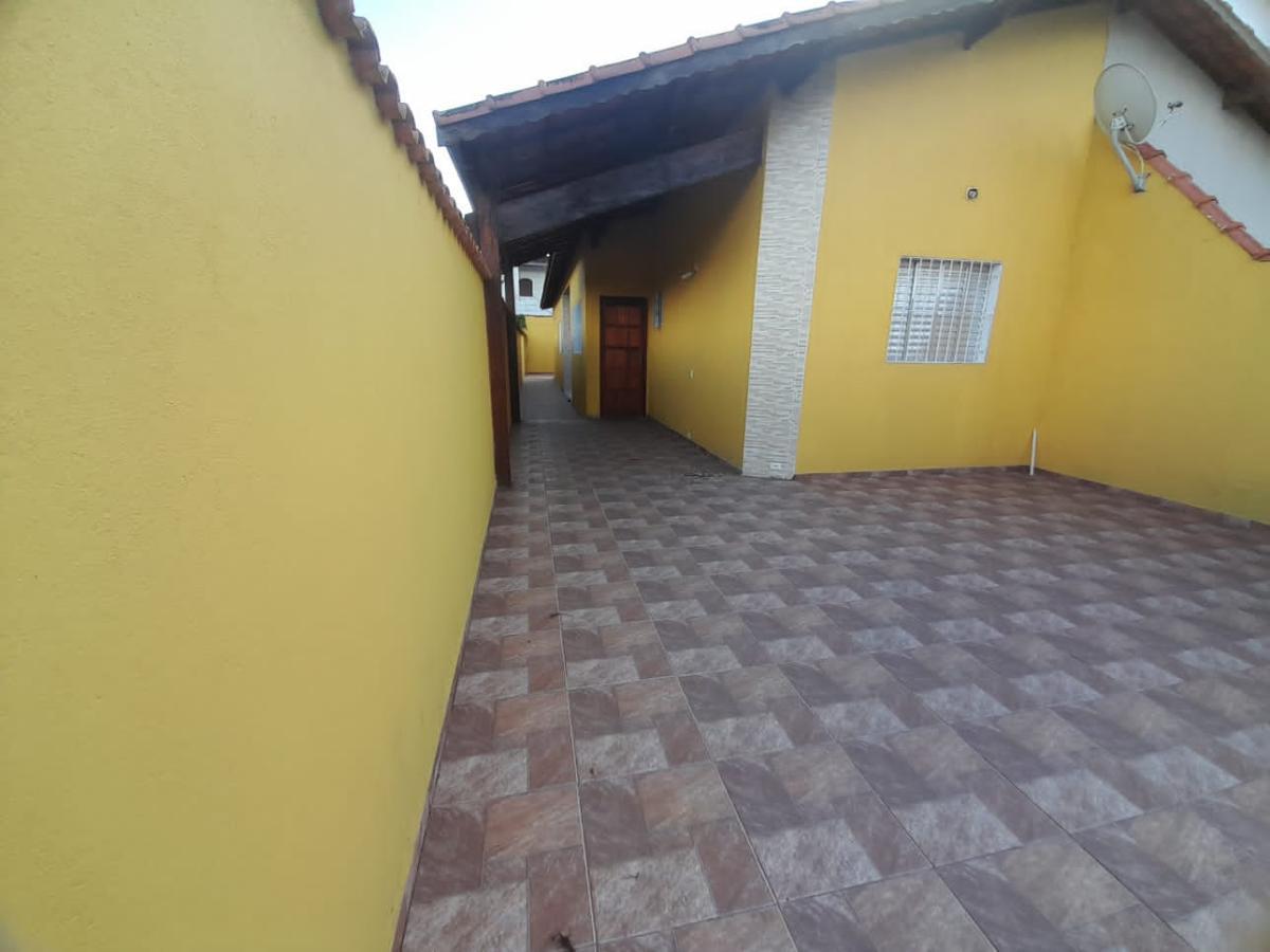 Casa à venda com 3 quartos, 168m² - Foto 1