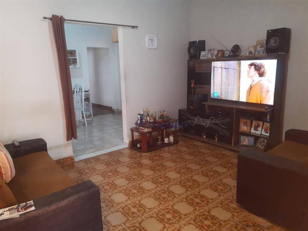 Casa à venda com 3 quartos, 250m² - Foto 1