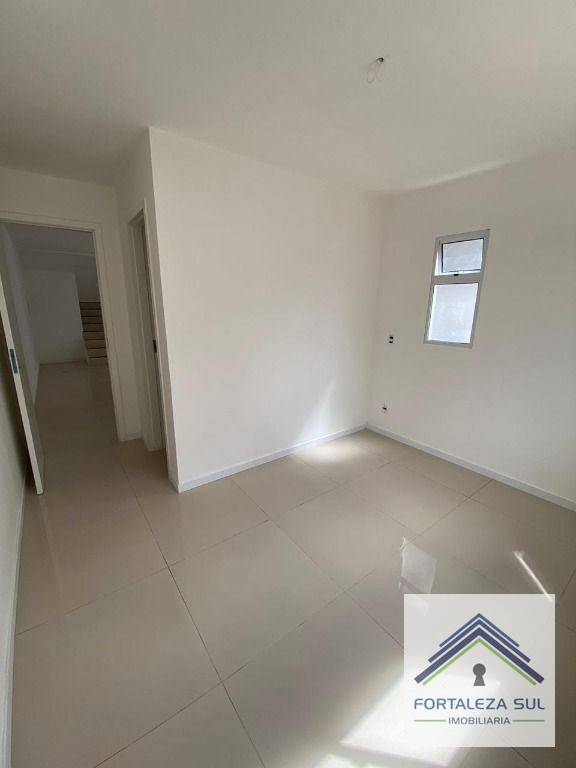 Casa à venda com 3 quartos, 100m² - Foto 18