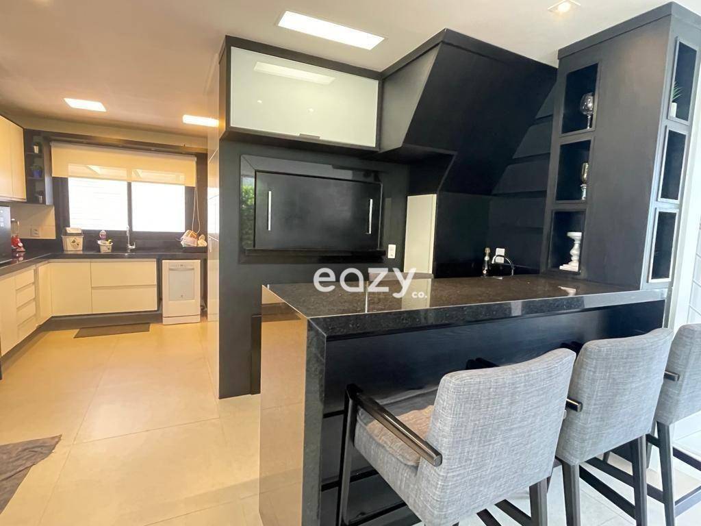 Sobrado à venda com 5 quartos, 251m² - Foto 13