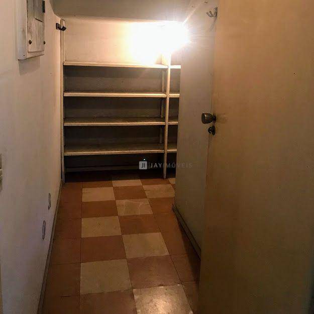 Casa à venda com 4 quartos, 300m² - Foto 24