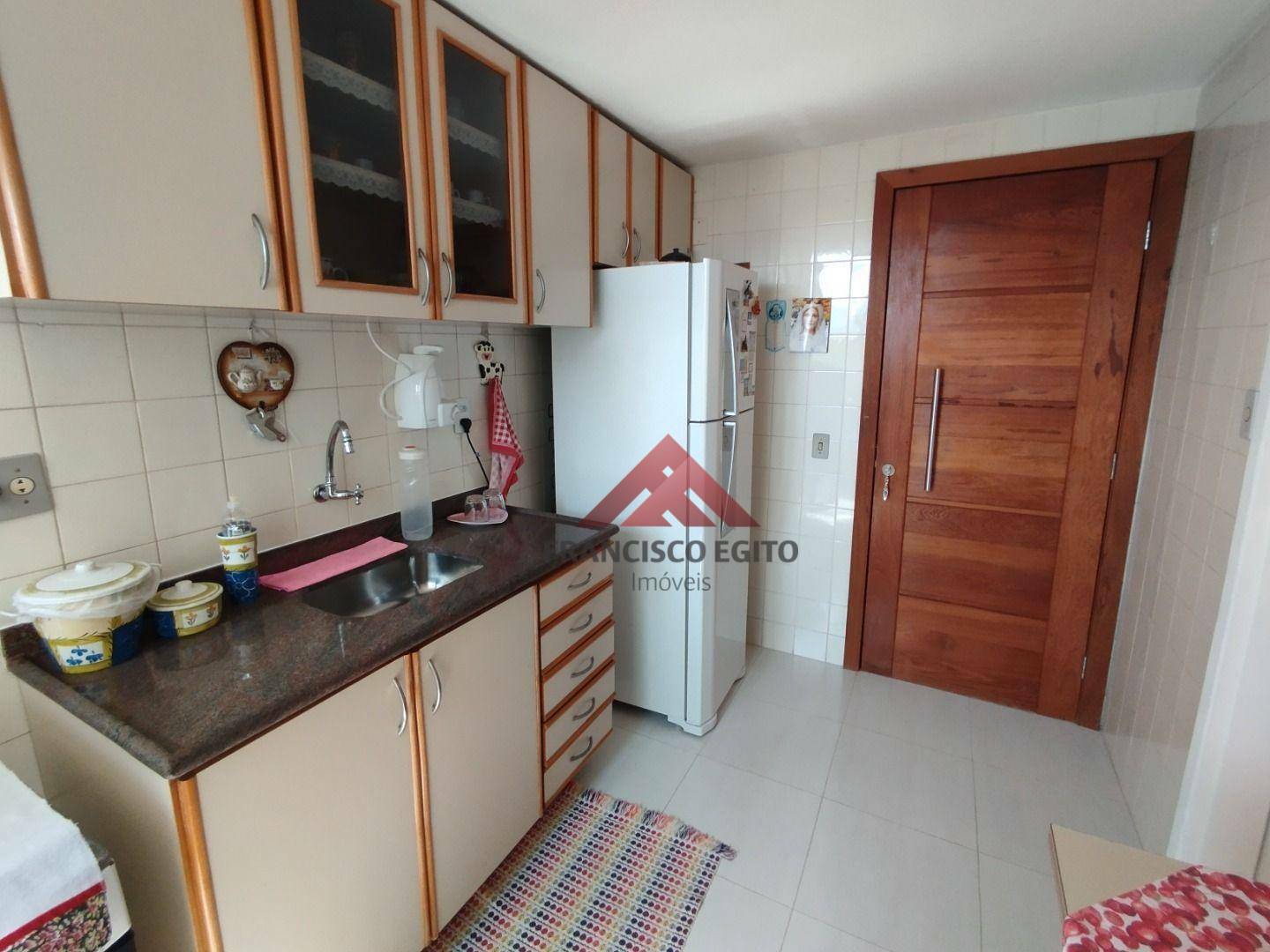 Apartamento à venda com 2 quartos, 85m² - Foto 9