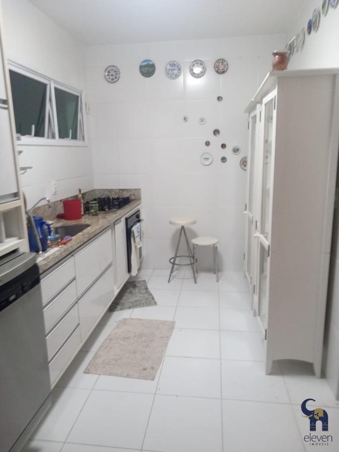 Apartamento para alugar com 3 quartos, 116m² - Foto 13