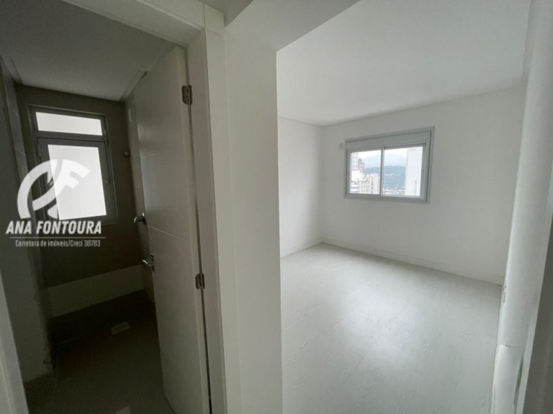 Apartamento à venda com 3 quartos, 133m² - Foto 3