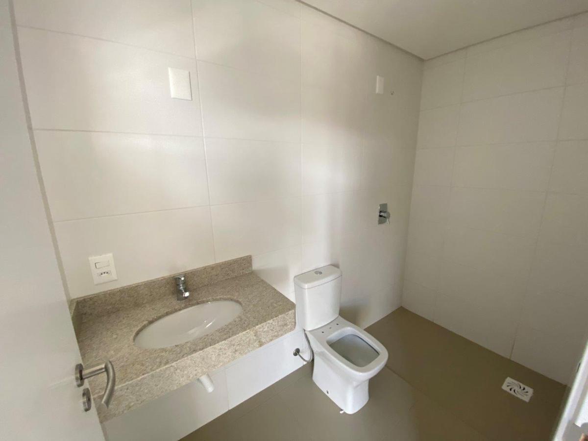 Apartamento à venda com 2 quartos, 75m² - Foto 19