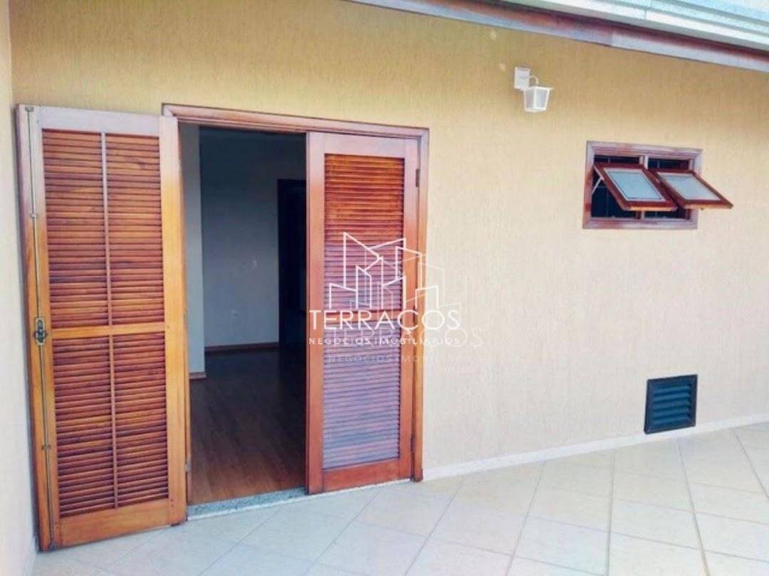 Casa à venda com 3 quartos, 200m² - Foto 16