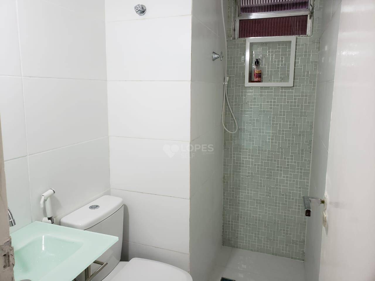 Apartamento à venda com 2 quartos, 64m² - Foto 4